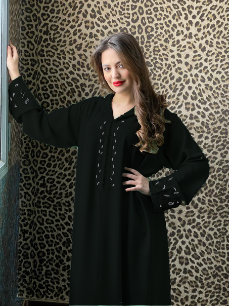 صولد جلابة كريب رويال بالطرزة فالصدر والكمام