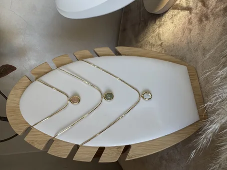 عقد ذهبي أنيق بحجر اللؤلؤ