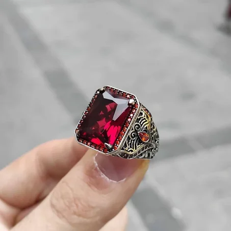 خاتم عليه حجر زيركون اصلي عيار 925