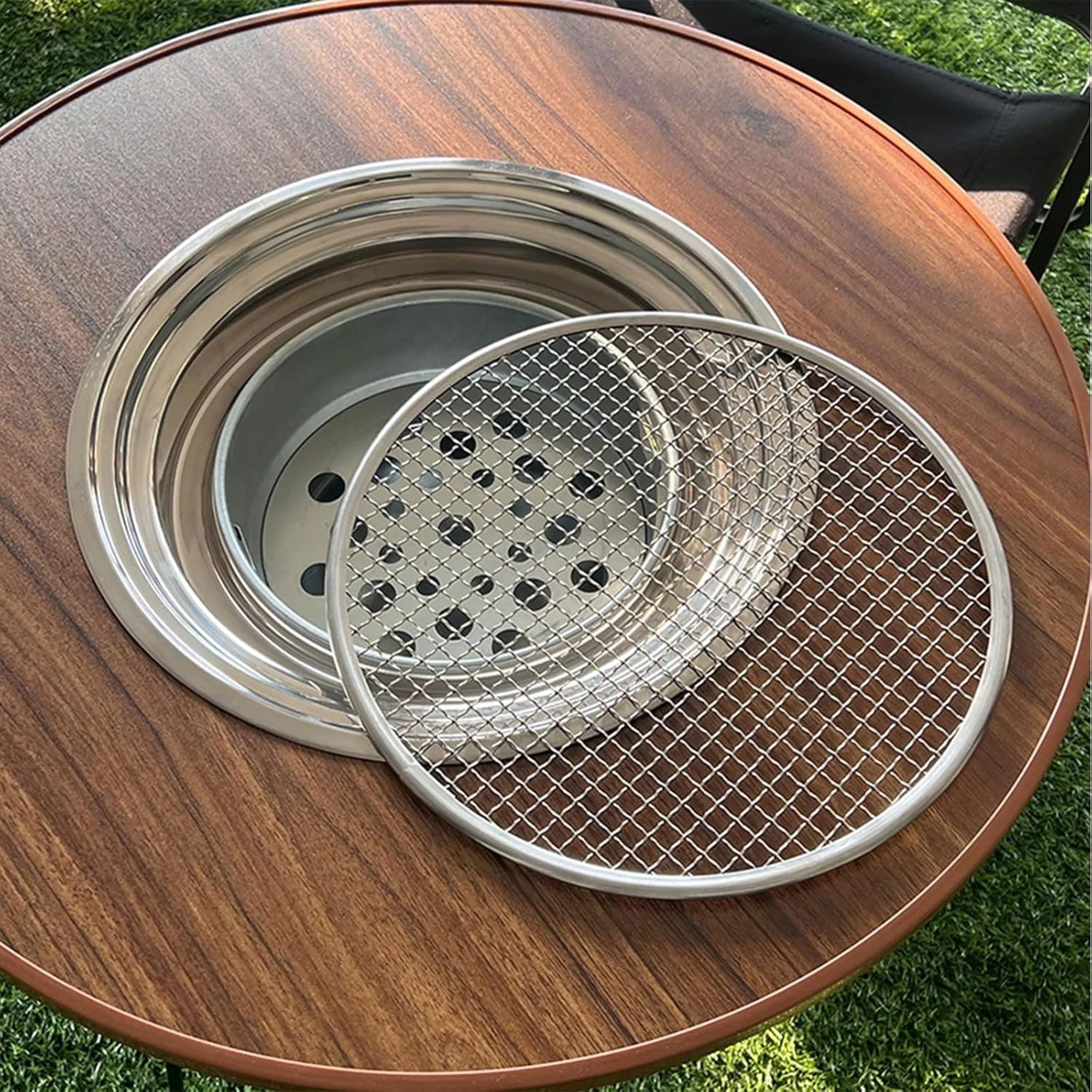 حوّل جلستك إلى صالون شواء فاخر! استمتع بأجمل اللحظات مع طاولة الشواء الخشبية العصرية