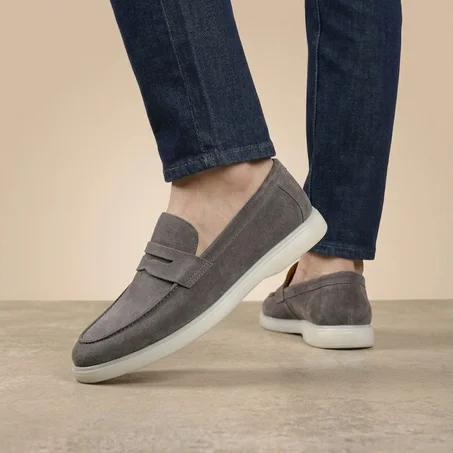 Le Flâneur Moderne – Mocassin Daim & Confort Sport