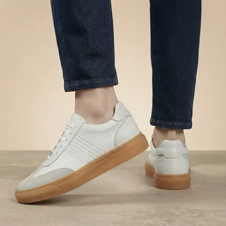 L'Élégance au Quotidien : Baskets en Cuir Premium.