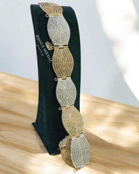 مضمة تقليدية راقية – قطعة فريدة من Bijoux Mifdal