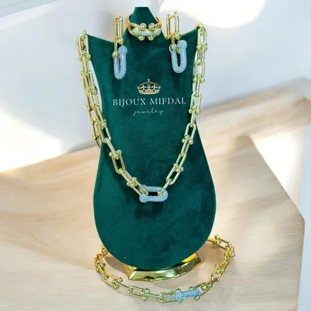 طقم TIFFANY – 4 قطع من الأناقة الخالدة 💎