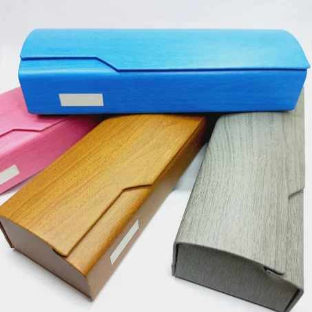 علبة نظارات طبية