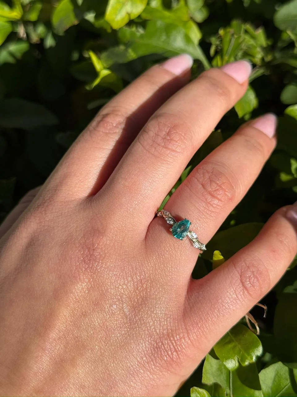 Bague apatite bleu en argent s925 /خاتم من الأباتيت الأزرق من الفضة عيار 925