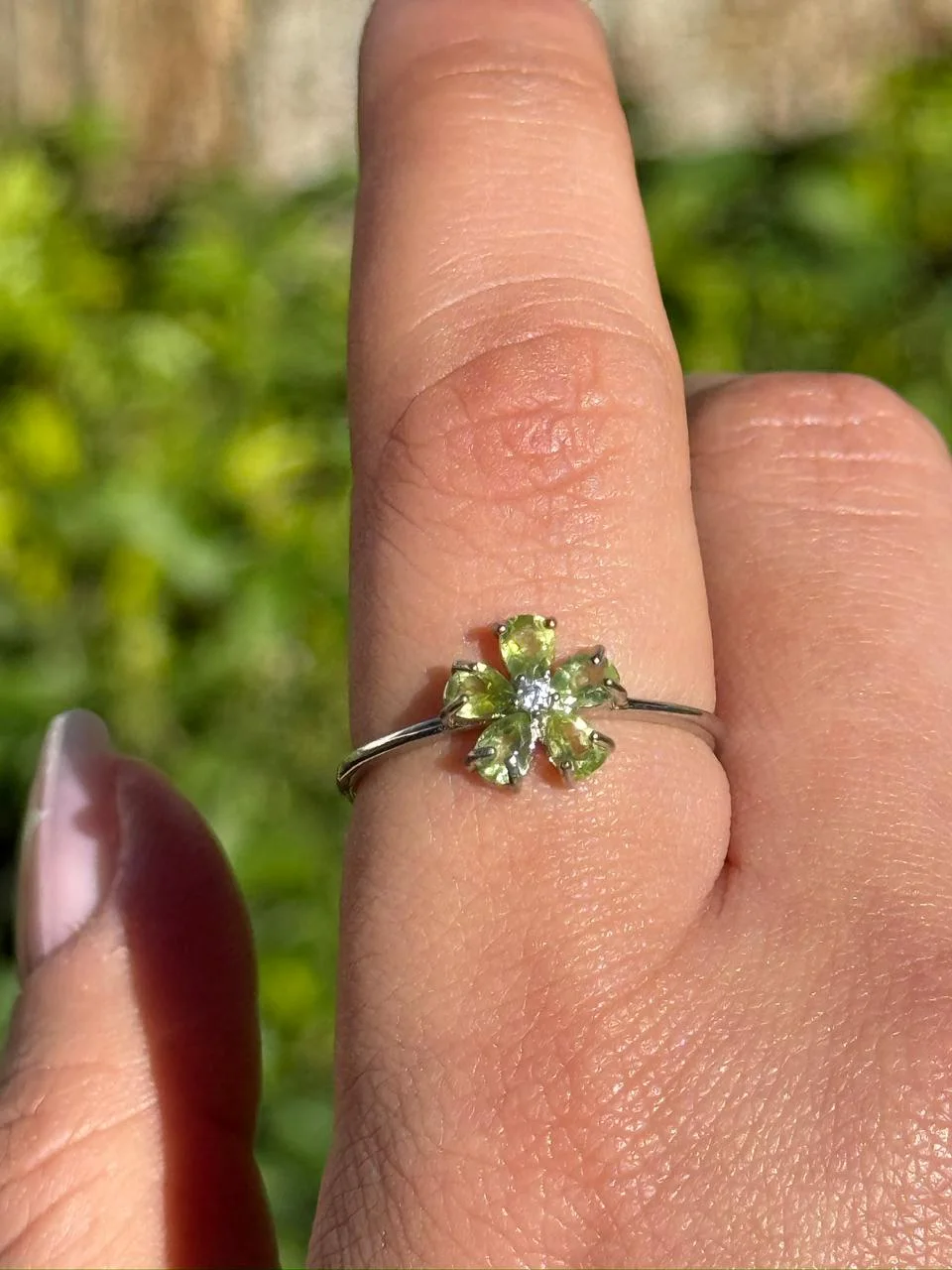 Bague peridot en argent s925/ خاتم من الزبرجد من الفضة عيار 925