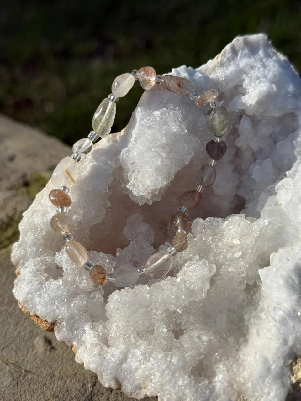 bracelet quartz cheveux vert  /سوار الكوارتز الشعر الأخضر