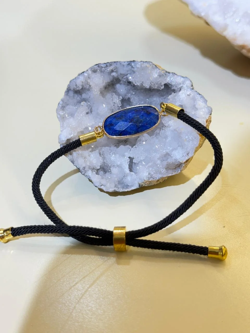 bracelet lapis lazuli /سوار من اللازورد