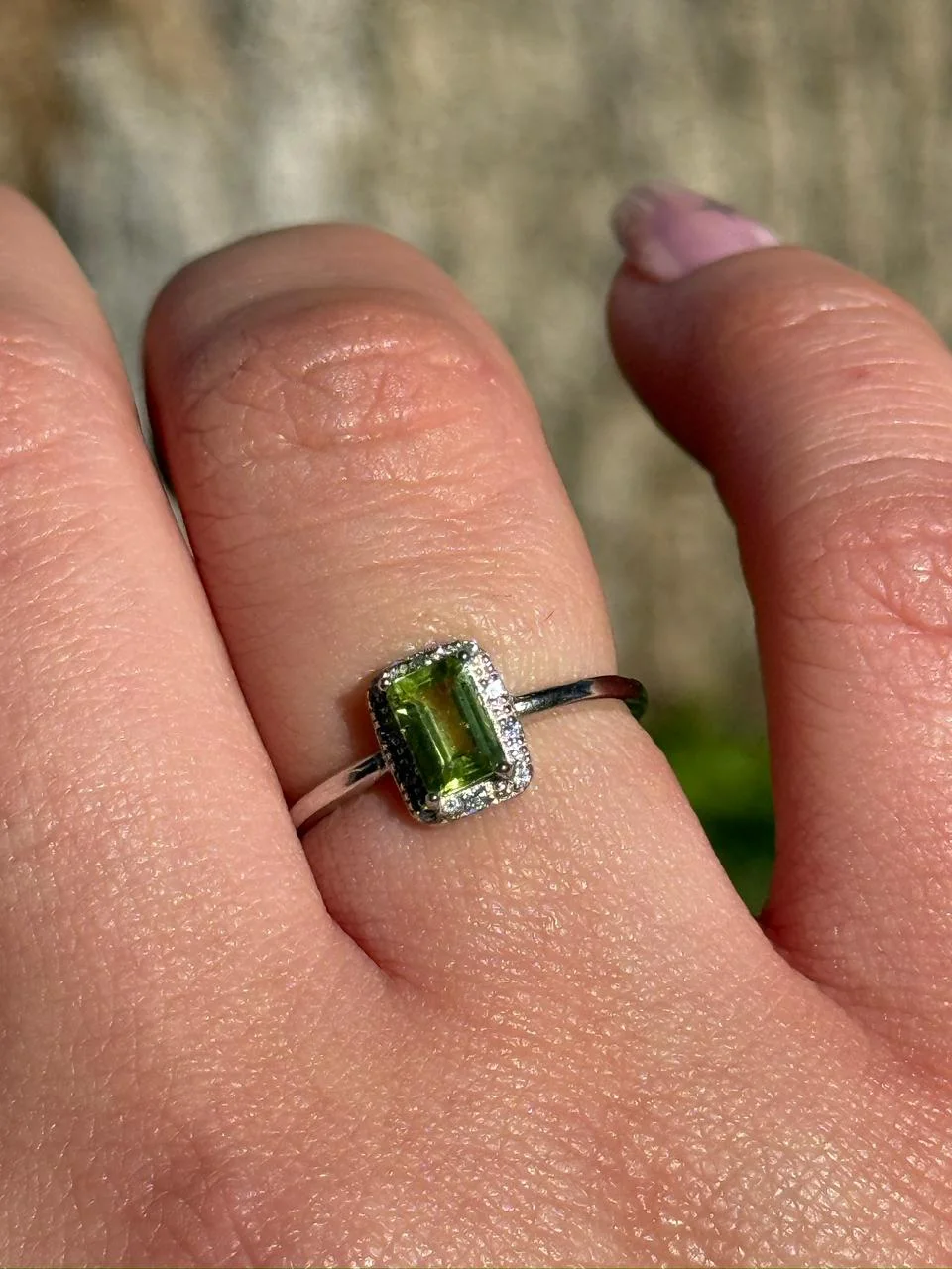 Bague peridot en argent s925/ خاتم من الزبرجد من الفضة عيار 925