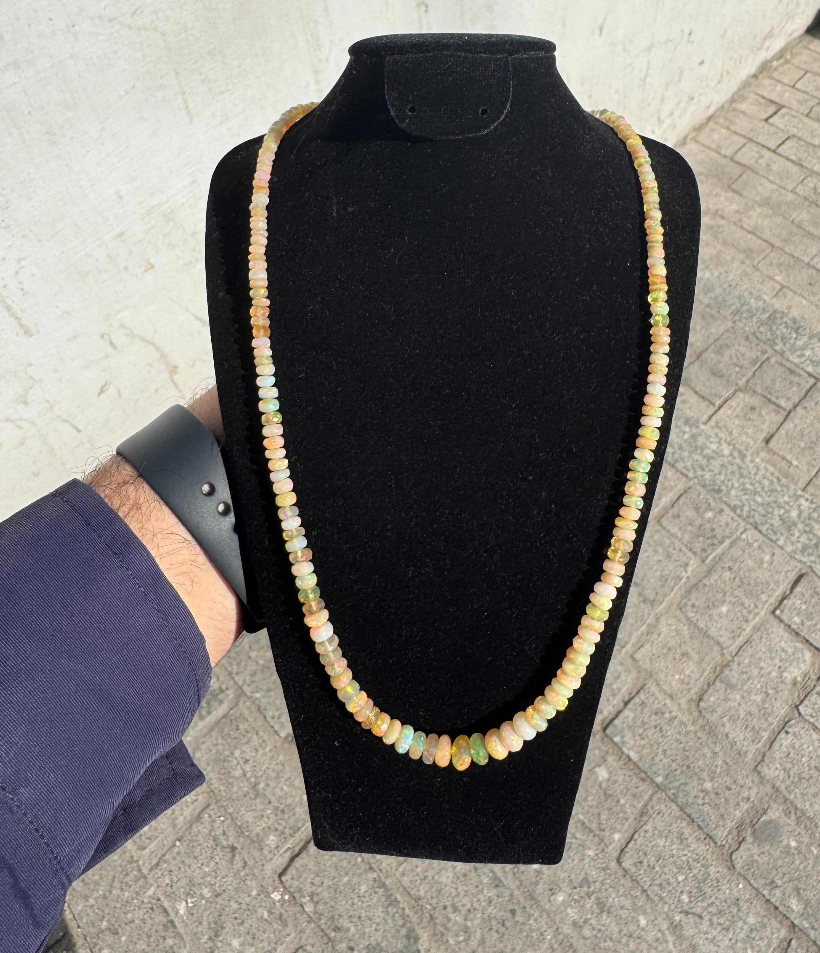 collier opal /قلادة أوبال