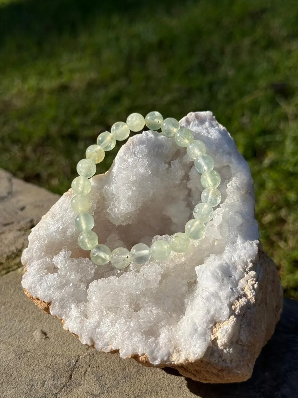 bracelet prehnite / سوار حجر البرينايت الطبيعي