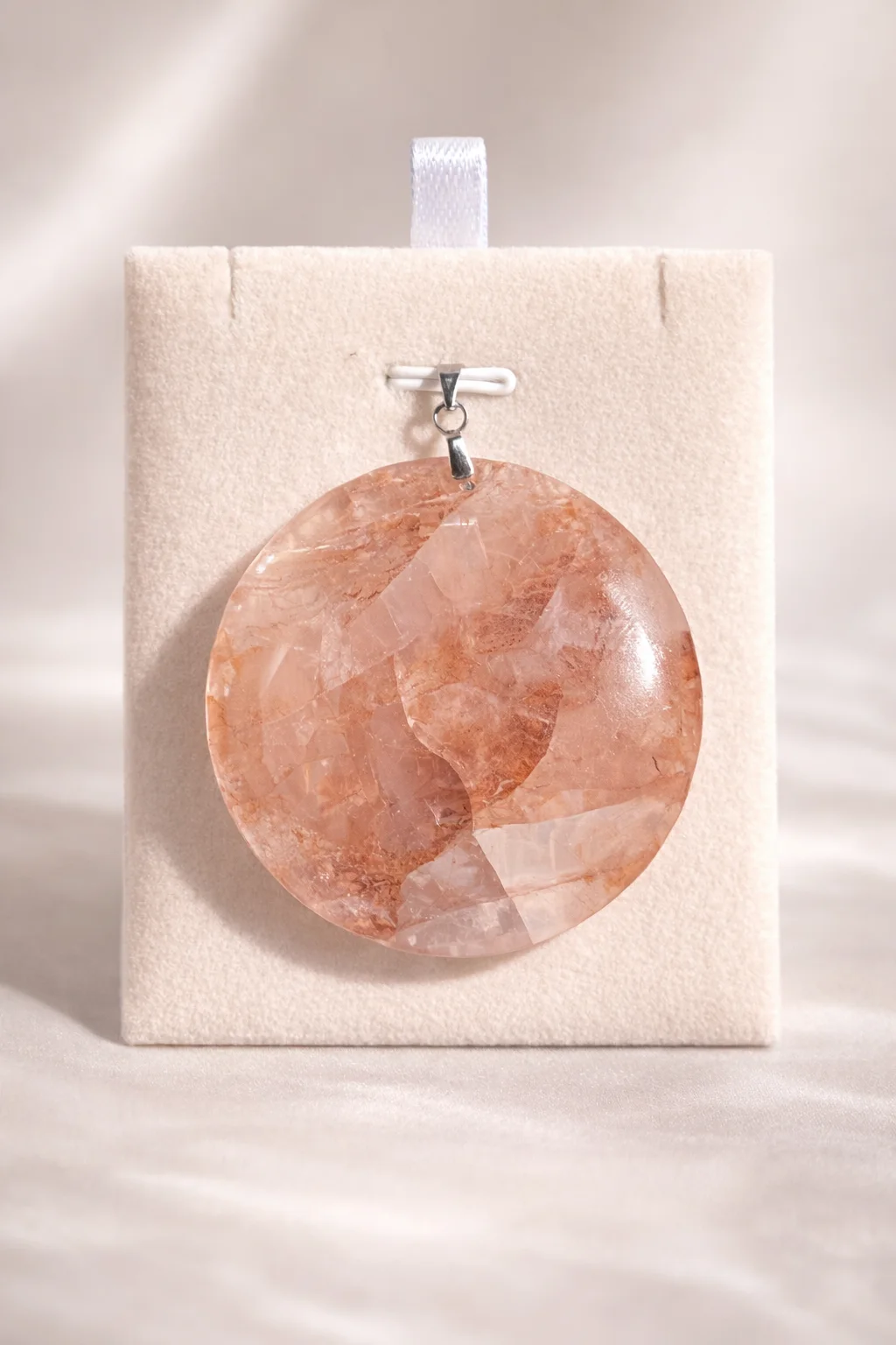 colliers quartz rouge /قلادات الكوارتز الأحمر