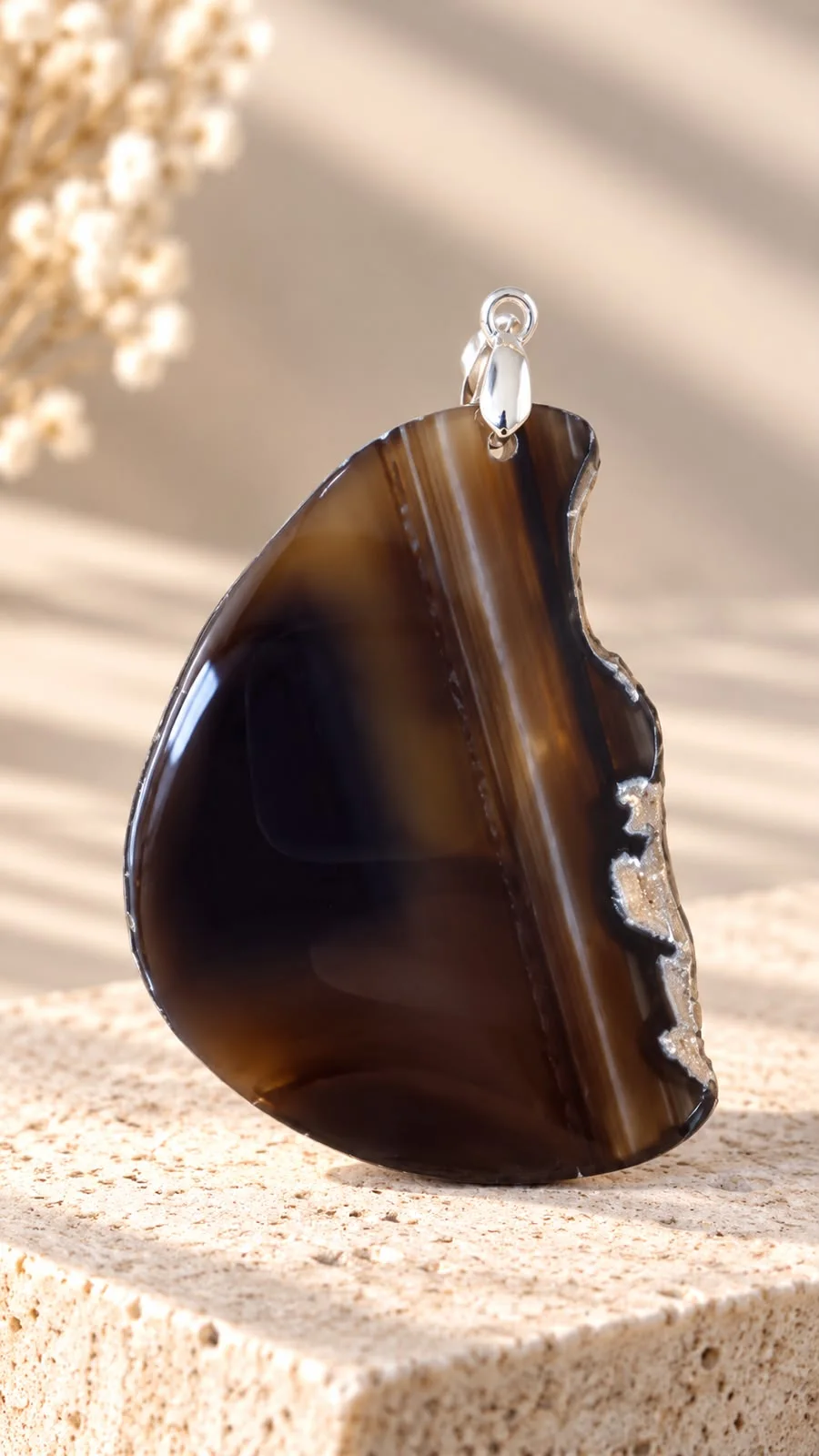 colliers agates /قلادات العقيق