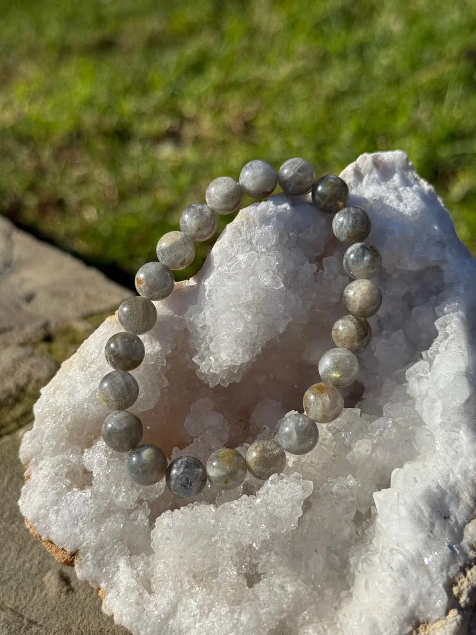 bracelet labradorite/ سوار حجر الطاووس