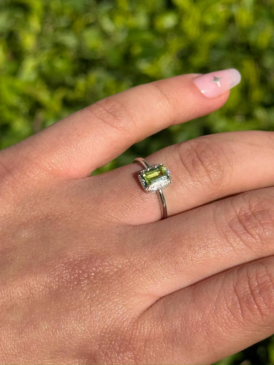 Bague peridot en argent s925/ خاتم من الزبرجد من الفضة عيار 925