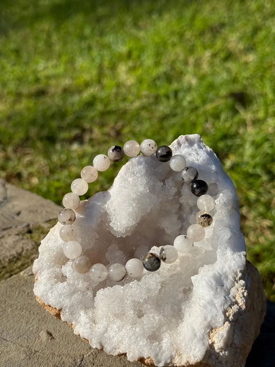 bracelet black hair quartz / سوار حجر الكوارتز الأسود