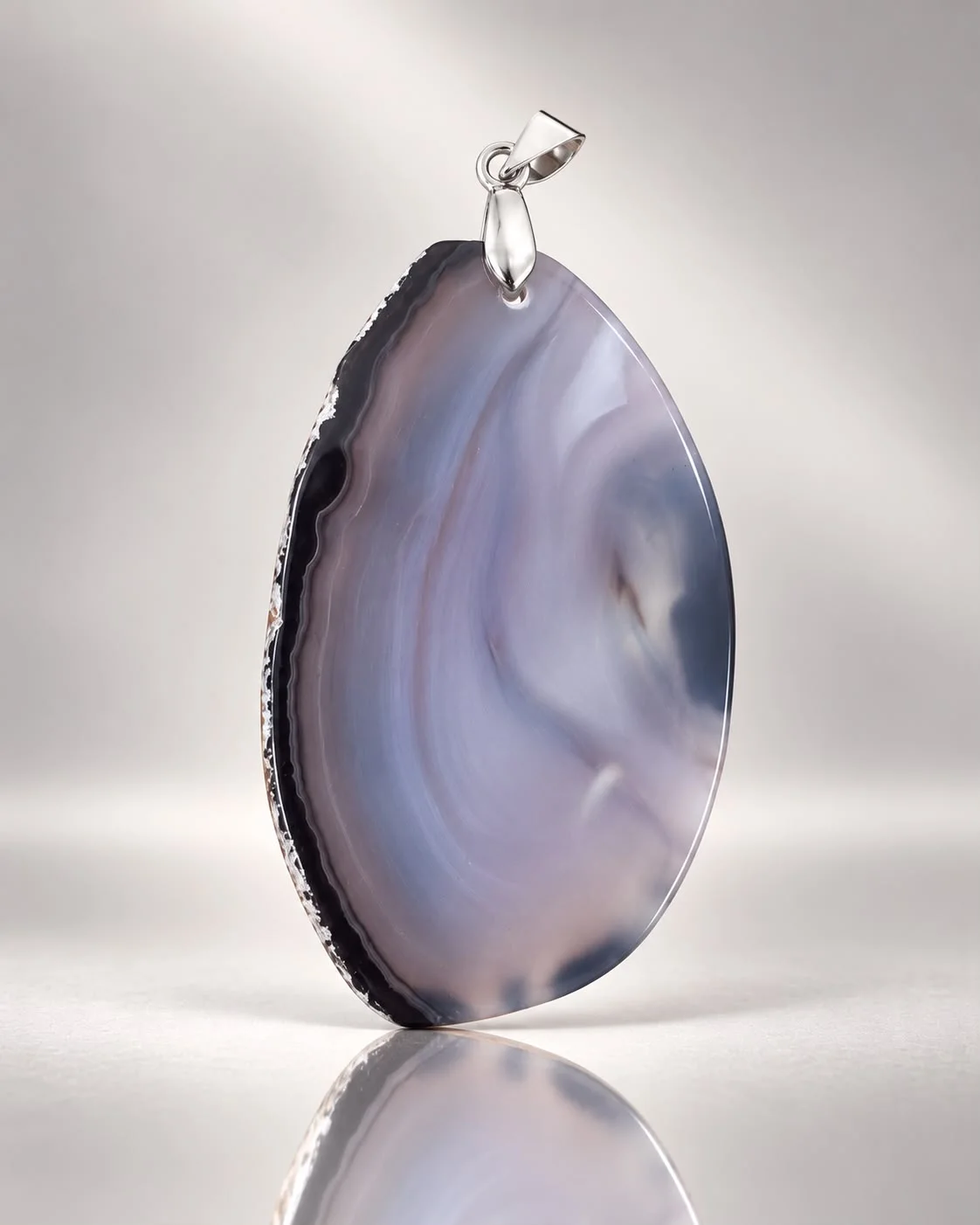 colliers agates /قلادات العقيق