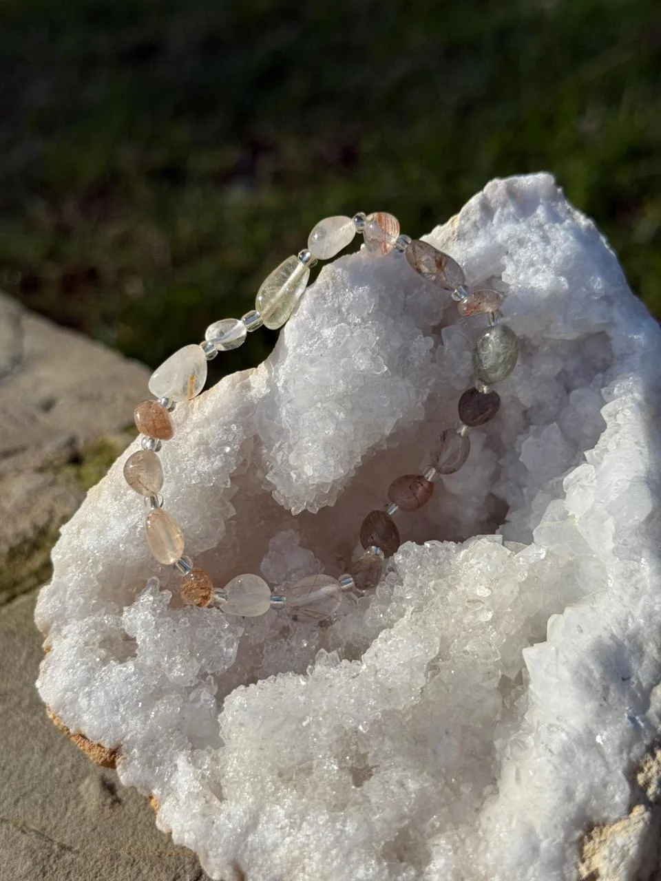 bracelet quartz cheveux vert  /سوار الكوارتز الشعر الأخضر