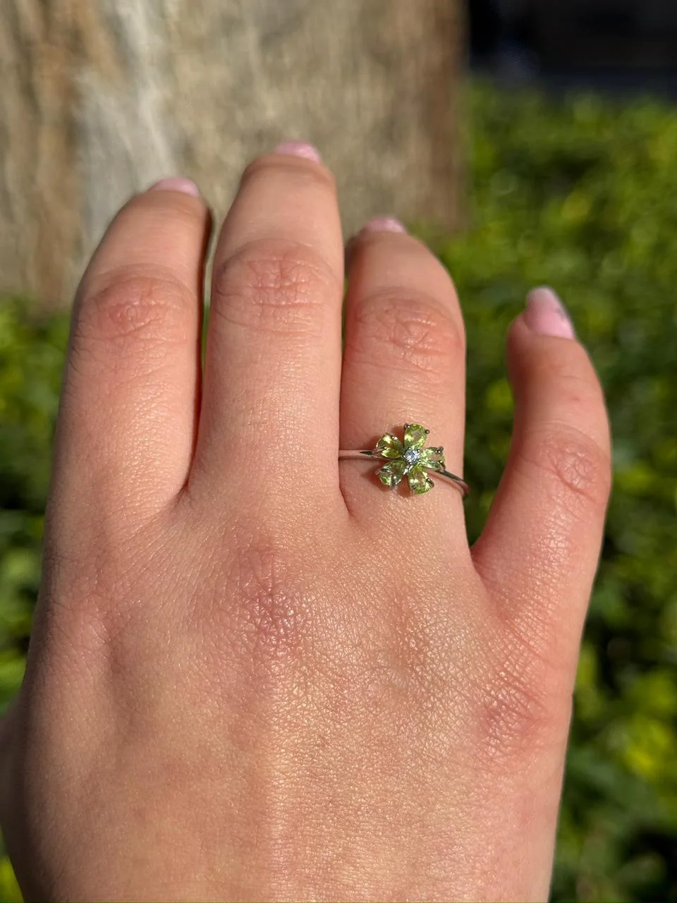 Bague peridot en argent s925/ خاتم من الزبرجد من الفضة عيار 925