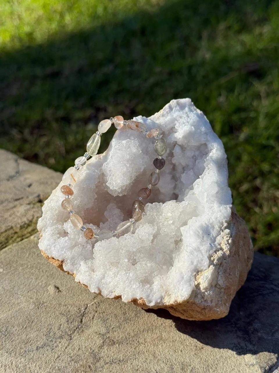 bracelet quartz cheveux vert  /سوار الكوارتز الشعر الأخضر