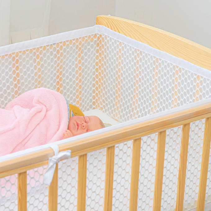 Doublure de lit de bébé en maille respirante grise - Collection