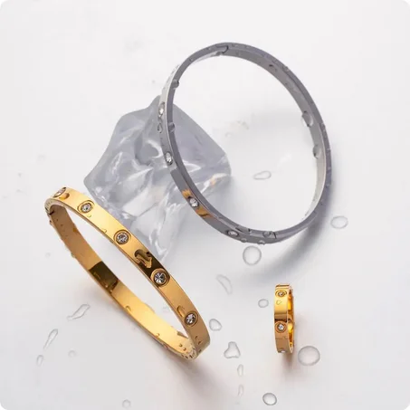 Ensemble 2 Bracelets v4 et bague en acier inoxydable + boite cadeu