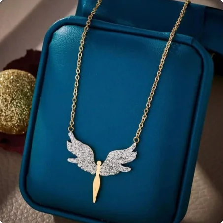 Chaine Papillon en acier inoxydable + boite cadeu