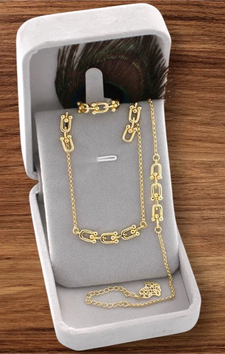 طقم مجوهرات فاخر