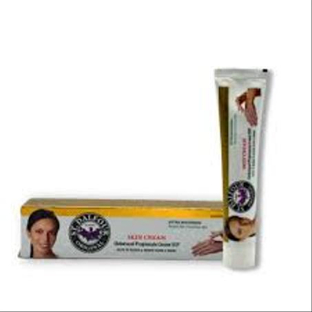 ST. DALFOUR CREME EXTRA WHITENING