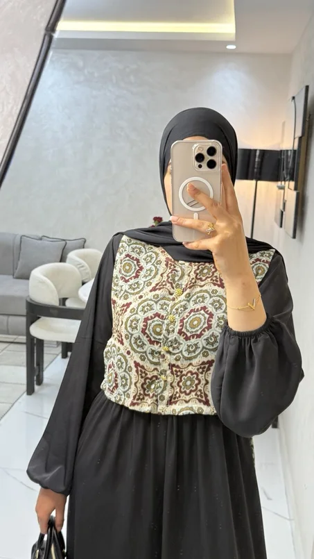فستان  الأنيق بتصميم عصري وجذاب