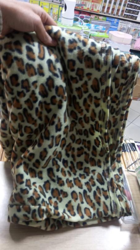 Snuggie Blanket   بطانية قابلة للإرتداء