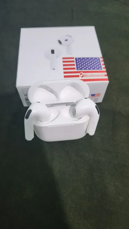AirPods 4