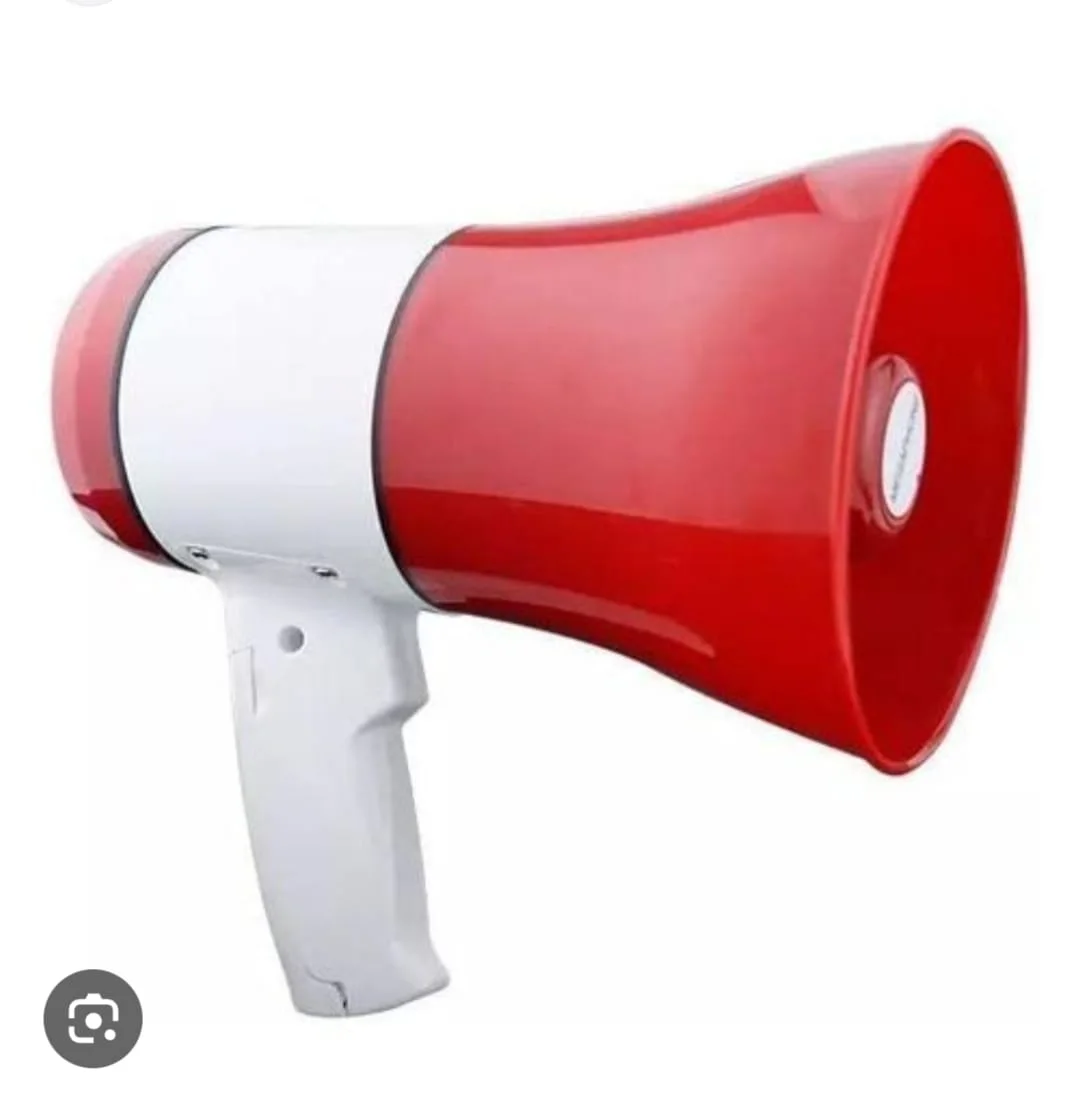 Mégaphone Portable LEADDER – Puissance et Clarté Vocale