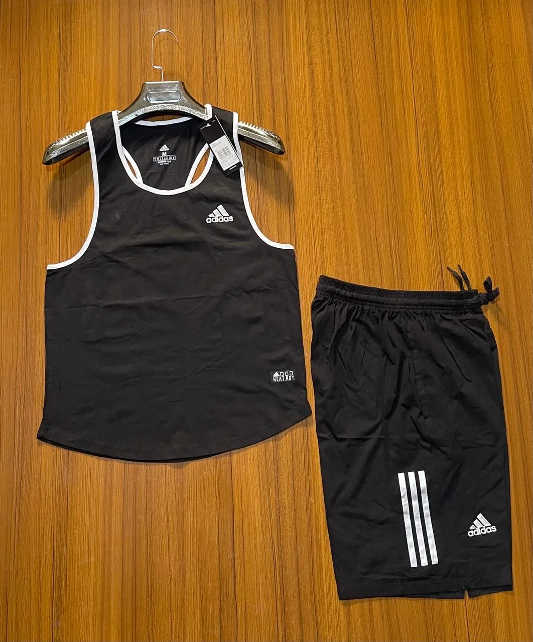 Ensemble short débardeur