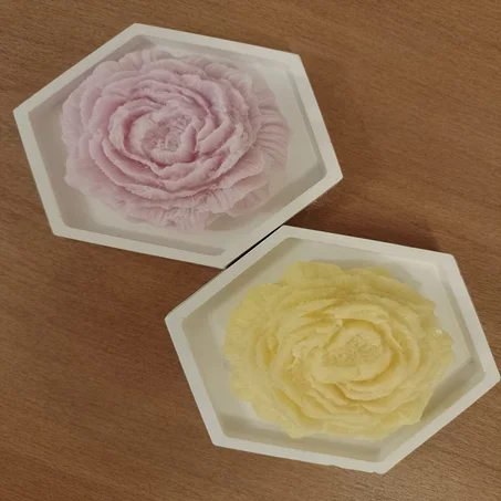 Bougie fleur de pivoine avec support