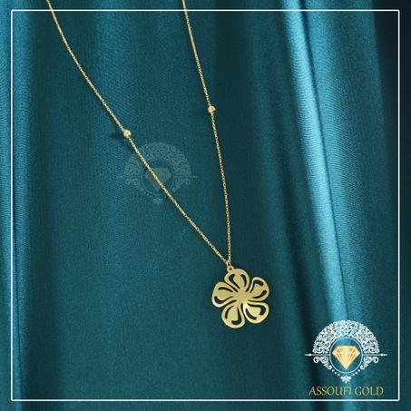 Colliers motifs fleurs fine