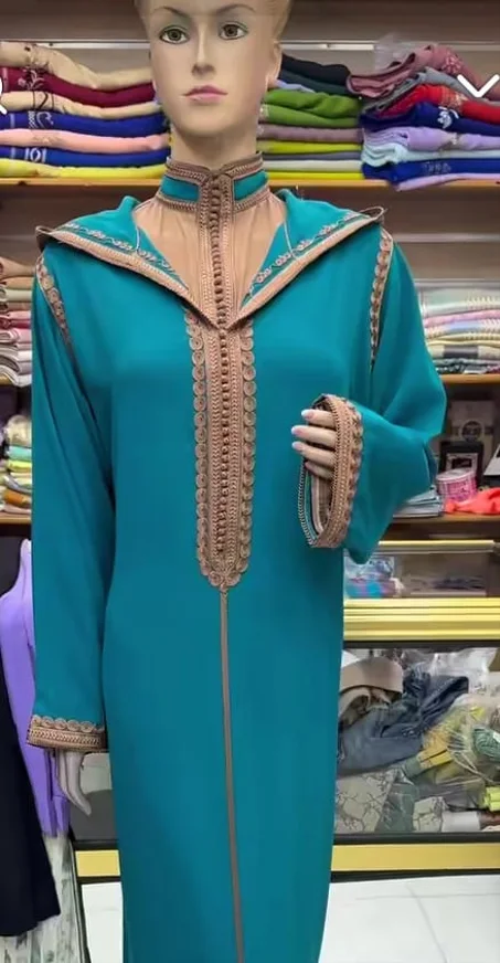 ملابس نسائيه