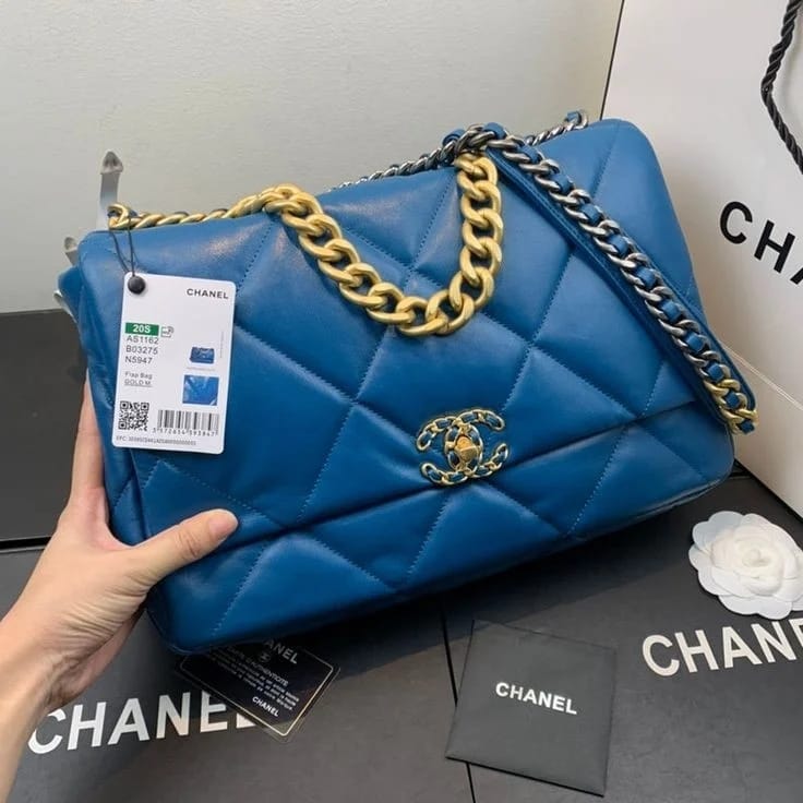 The Chanel 19