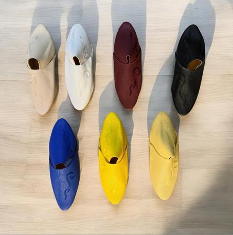 أحذية رجالية تقليدية