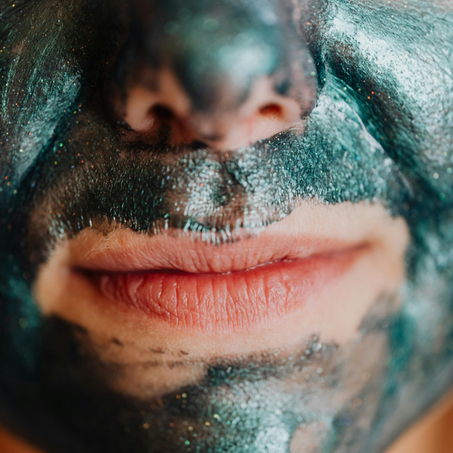 ماسك الزبادي والنشا لتبييض البشرة