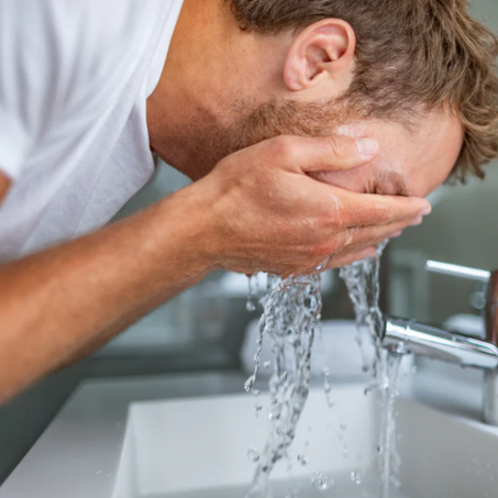 هل الماء البارد مفيد للبشرة؟