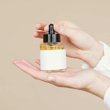 أفضل الزيوت الطبيعية لترطيب البشرة