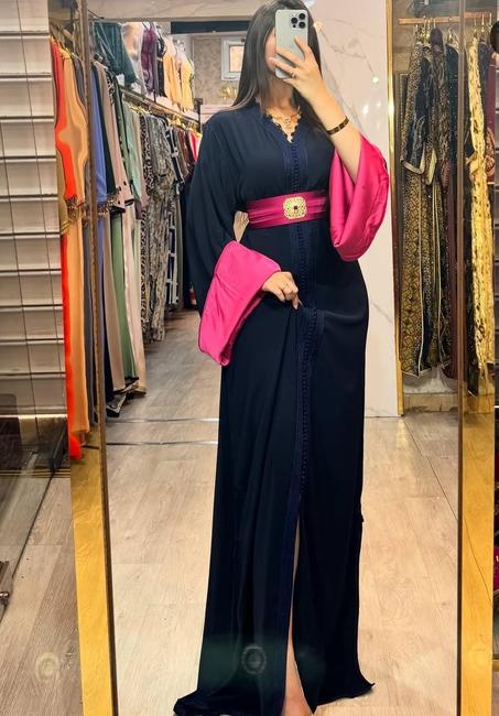 قفطان من اجود خامات كريب حرير