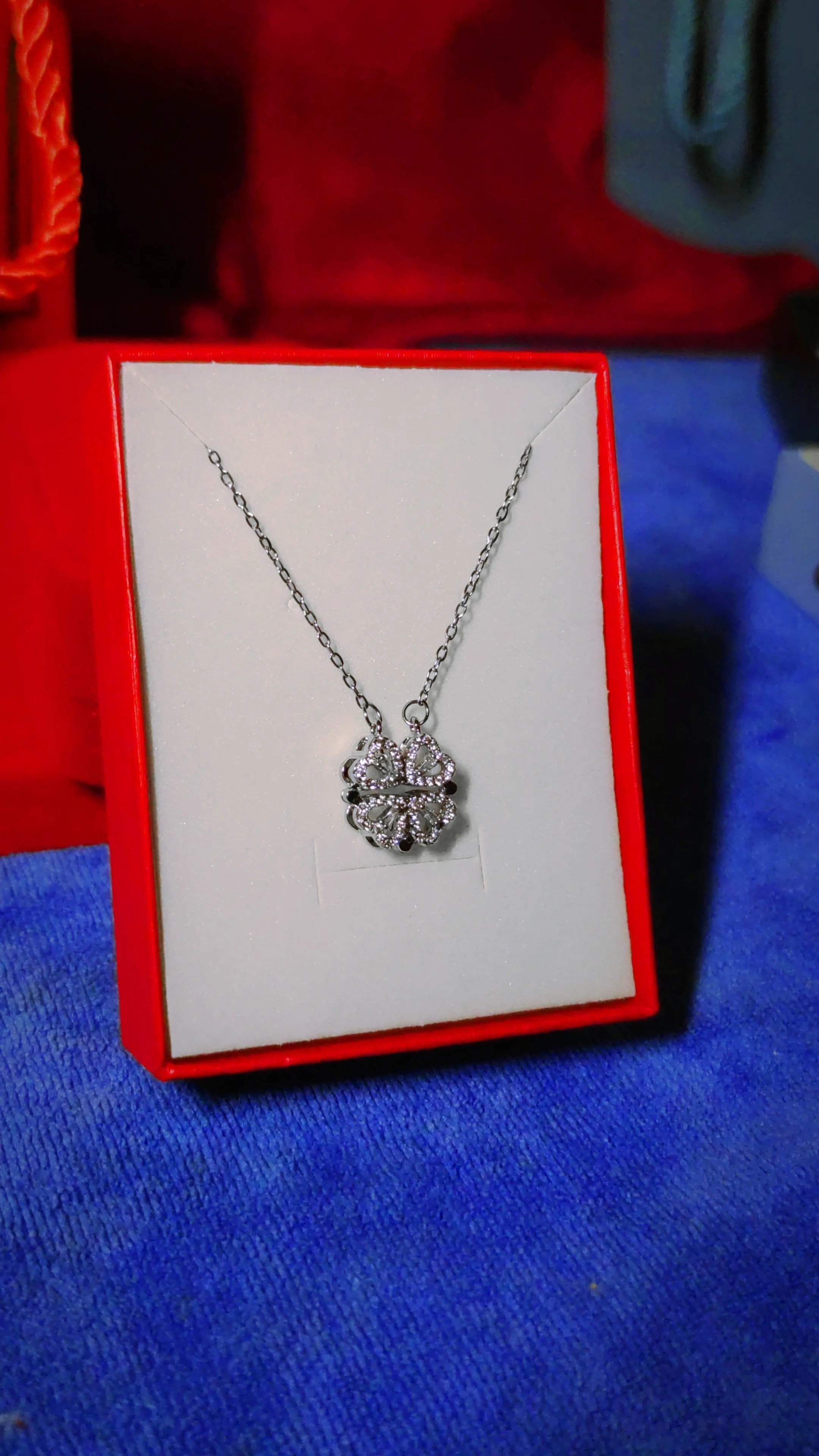 سلسلة قلوب الحظ