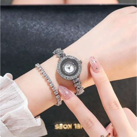 Wristwatch Set With Bracelet For Women silver