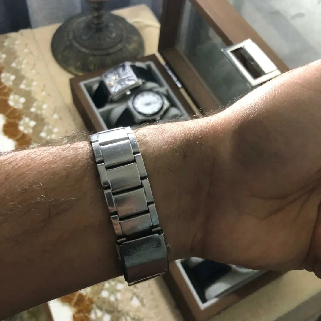 ⌚Vintage  MTP-1229D-1AV, un modèle analogique classique de la gamme Casio