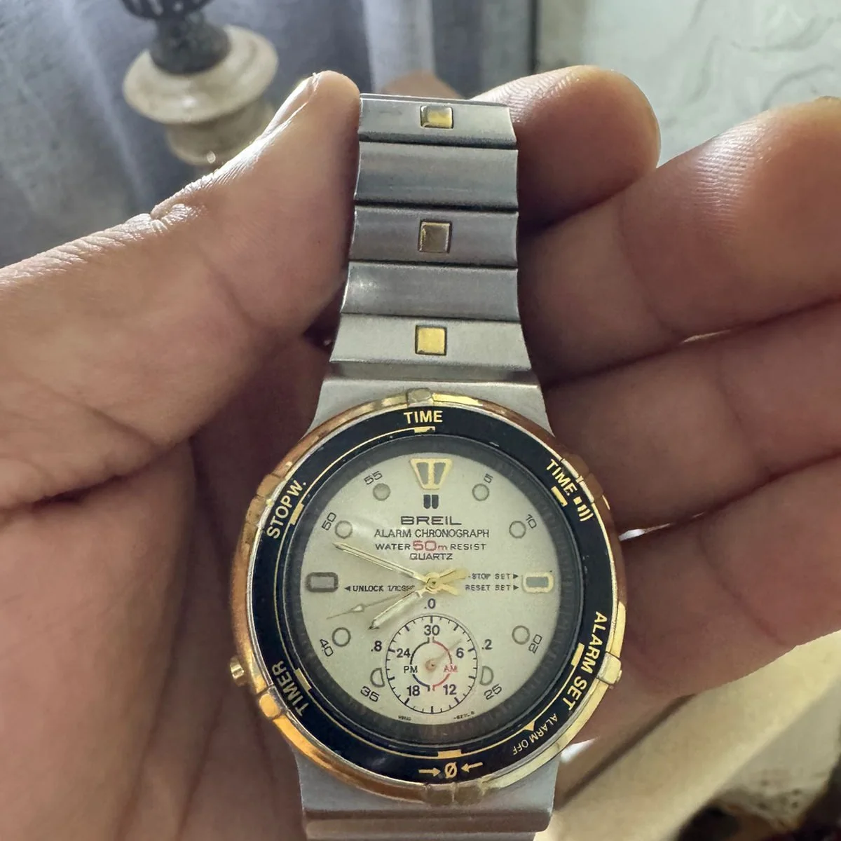 chronographe vintage Breil Cruiser (ou Breil Wide) 50M Resist) datant du début des années 1990.