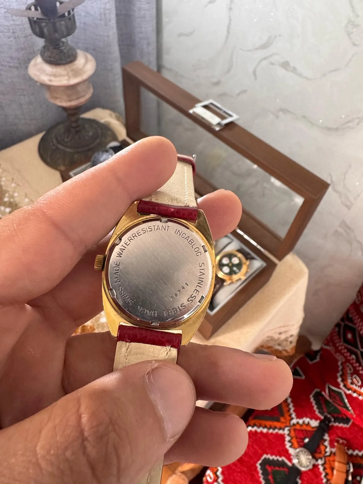 ⌚️montre est un modèle vintage de la marque suisse Thermamed, datant principalement des années 1970
