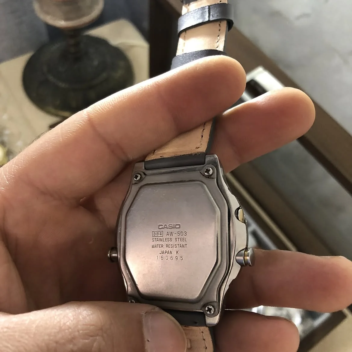 ⌚ montre vintage au poignet est une Casio Oceanus AW-503 Speed Memory 100 des années 1990 dotée d'un affichage analogique-numérique et d'un boîtier distinctif en acier.